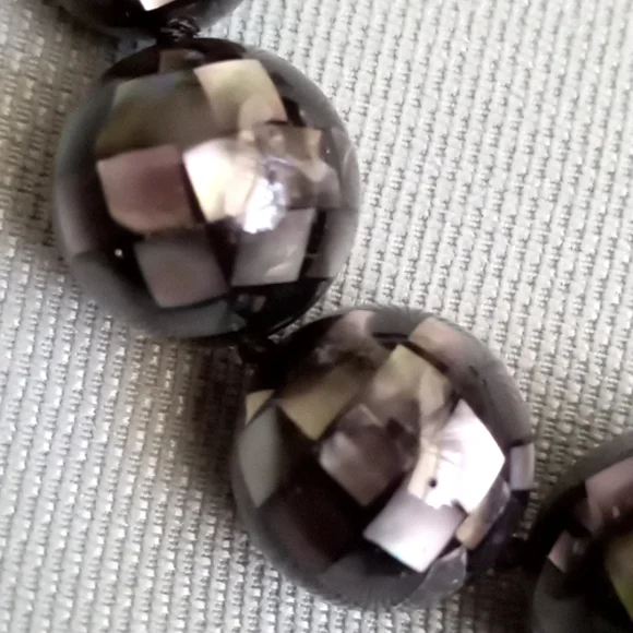 DALLAS PRINCE BLACK MOTHER OF PEARL TILE NECKLACE - Picture 5 of 10